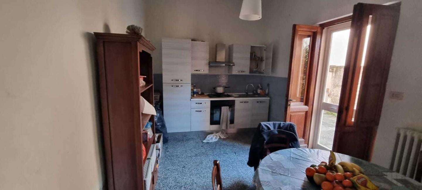 intera palazzina in vendita a Massa