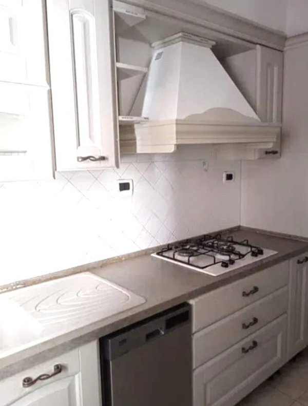 appartamento in vendita a Massa in zona Centro Storico
