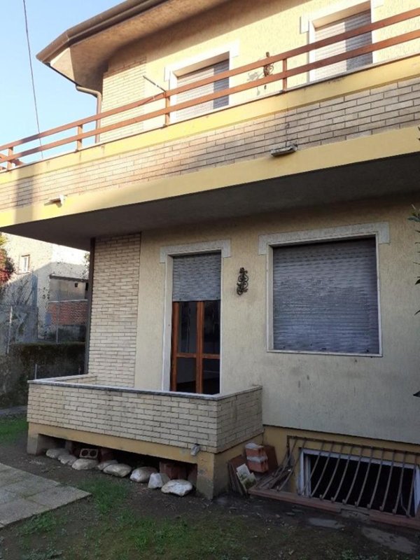 casa indipendente in vendita a Massa in zona Centro Storico