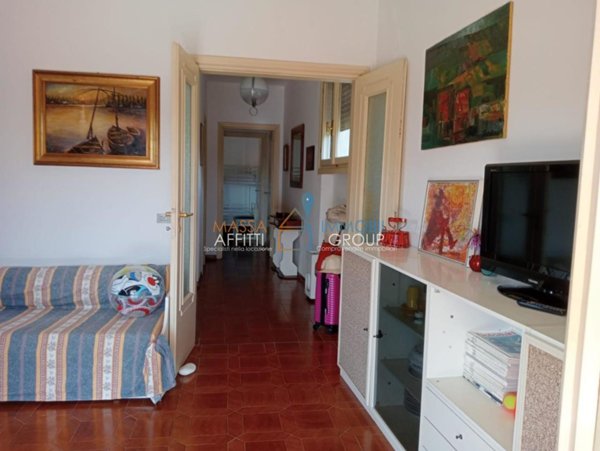 appartamento in vendita a Massa in zona Marina di Massa