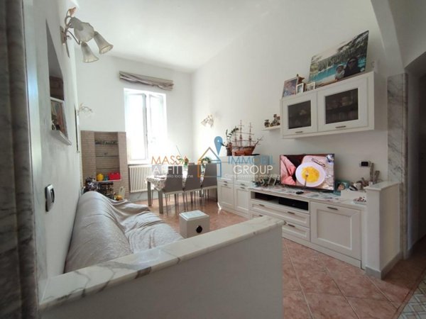 appartamento in vendita a Massa in zona Centro Storico