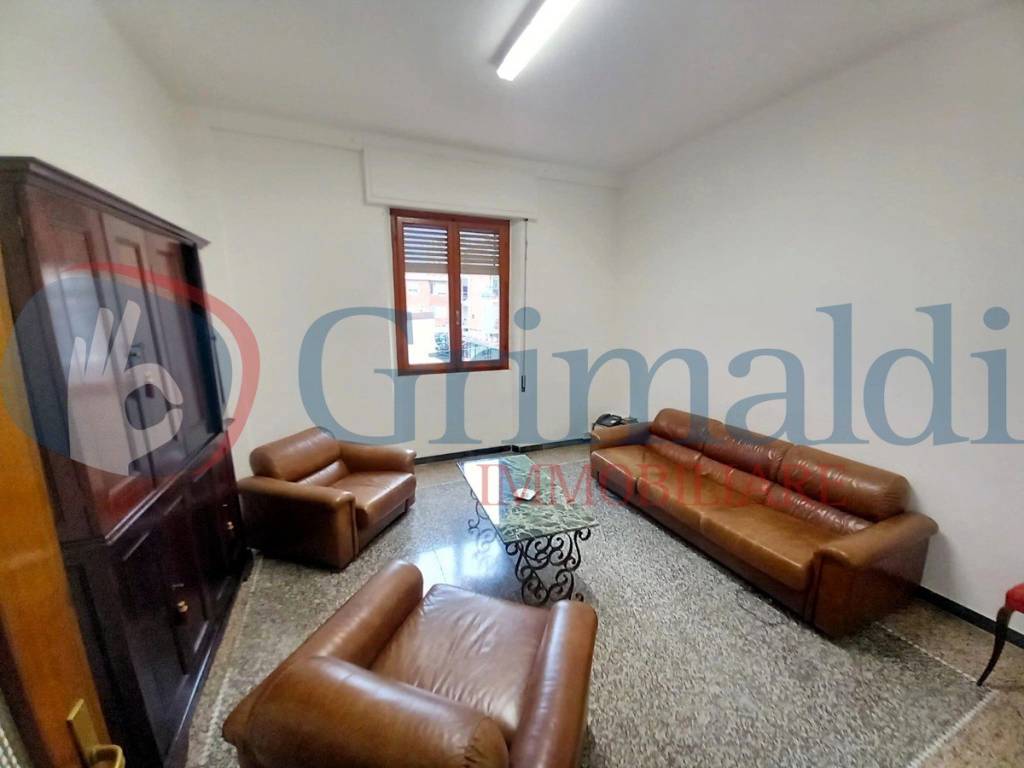 appartamento in vendita a Massa in zona Centro Storico
