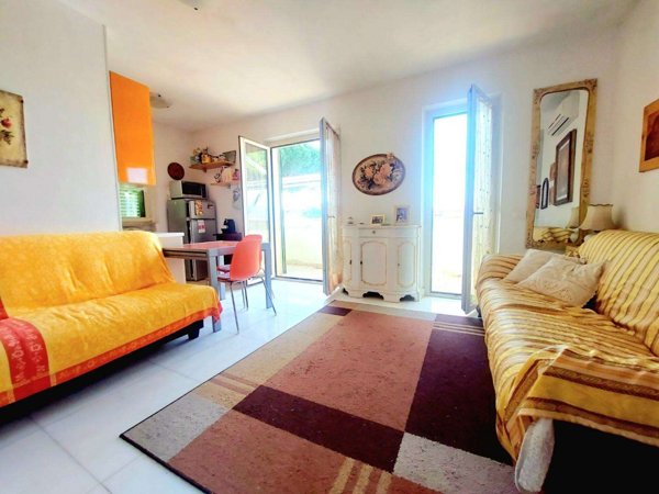 appartamento in vendita a Massa in zona Centro Storico