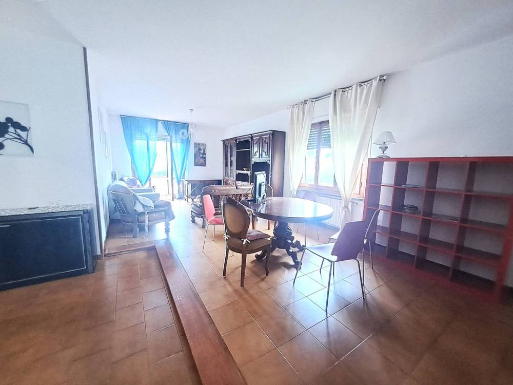 casa indipendente in vendita a Massa in zona Marina di Massa
