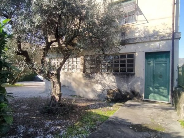 appartamento in vendita a Massa