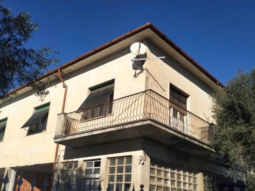 appartamento in vendita a Massa