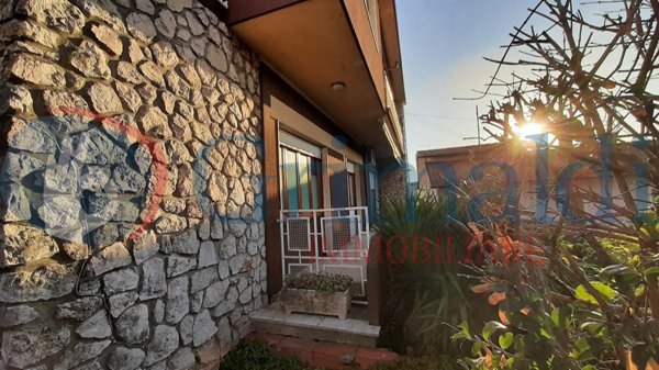 casa indipendente in vendita a Massa in zona Castagnola