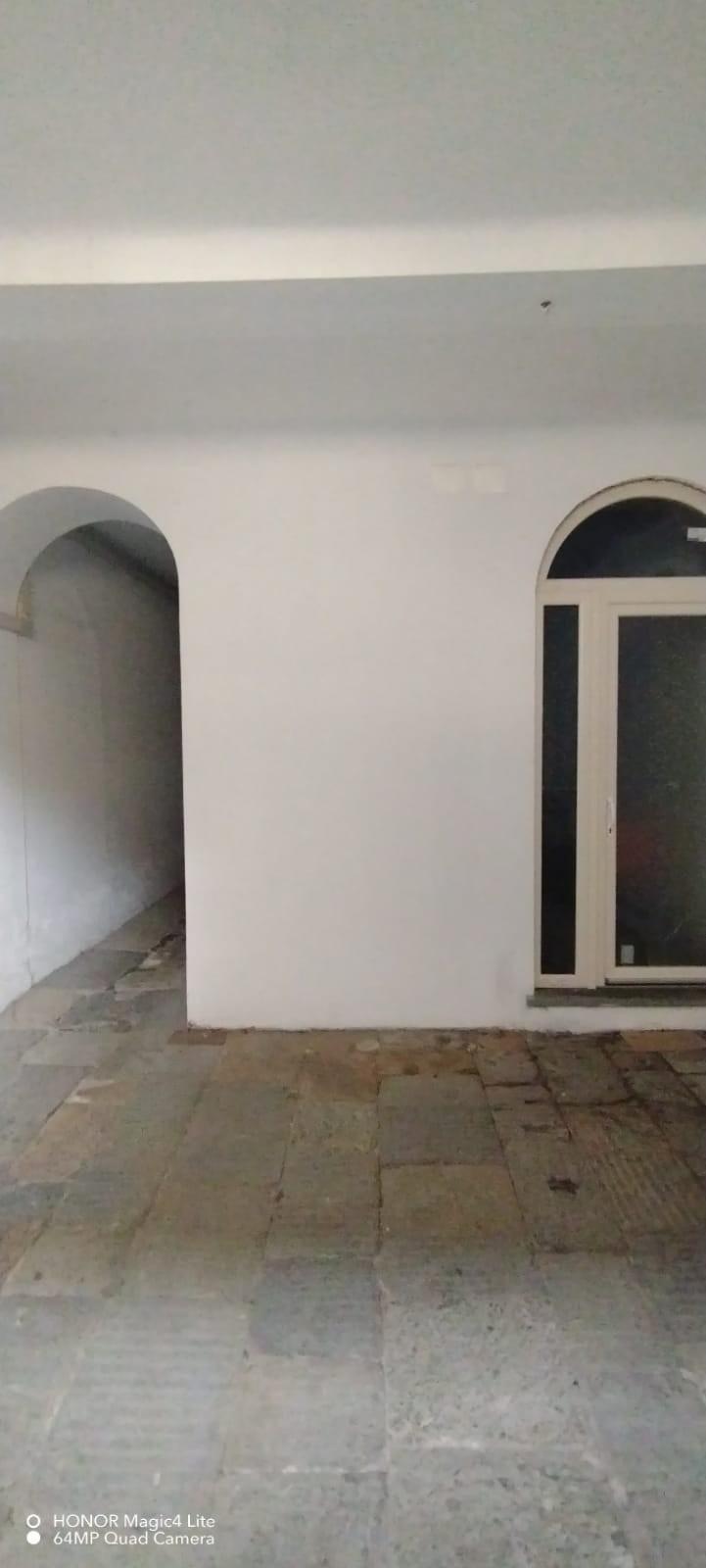 appartamento in vendita a Massa in zona Centro Storico
