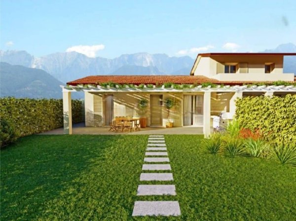 casa indipendente in vendita a Massa in zona Marina di Massa