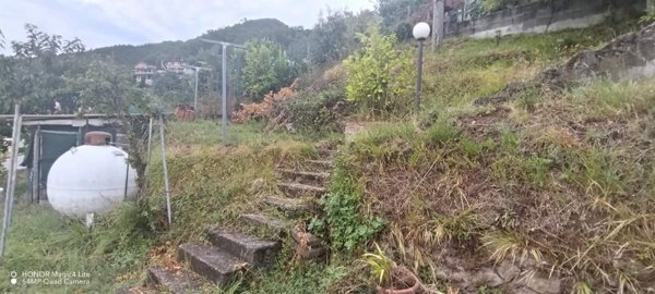 casa indipendente in vendita a Massa