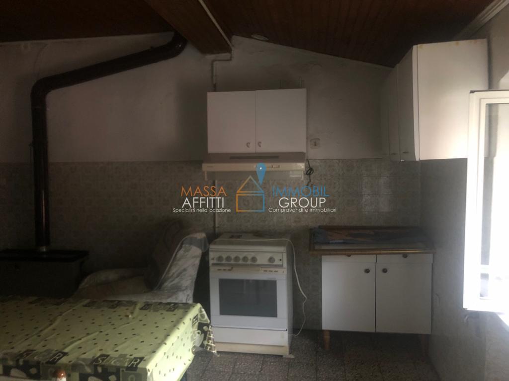 appartamento in vendita a Massa in zona Centro Storico