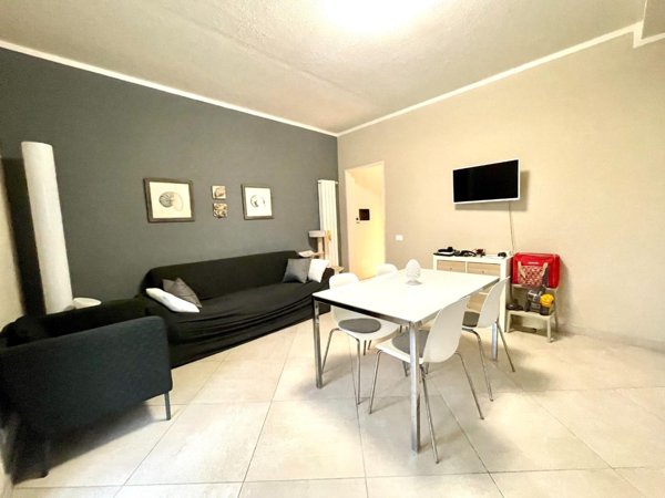 appartamento in vendita a Massa in zona Marina di Massa