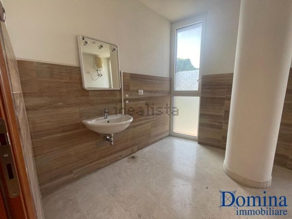 ufficio in vendita a Massa