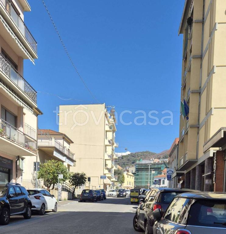 appartamento in vendita a Massa in zona Centro Storico