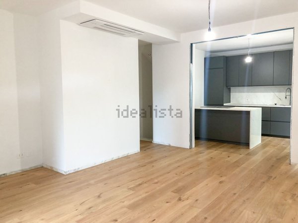 casa indipendente in vendita a Massa