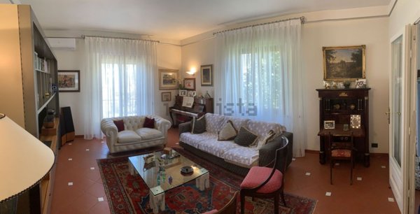 casa indipendente in vendita a Massa