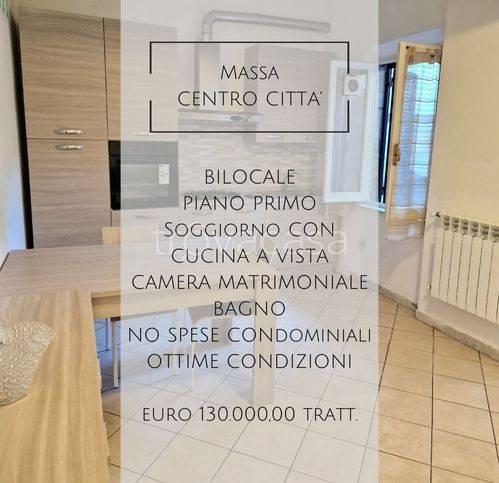 appartamento in vendita a Massa in zona Centro Storico