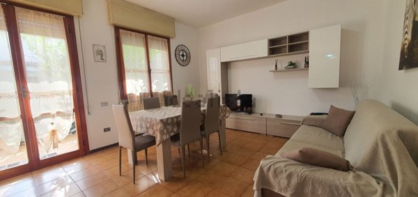 appartamento in vendita a Massa in zona Marina di Massa