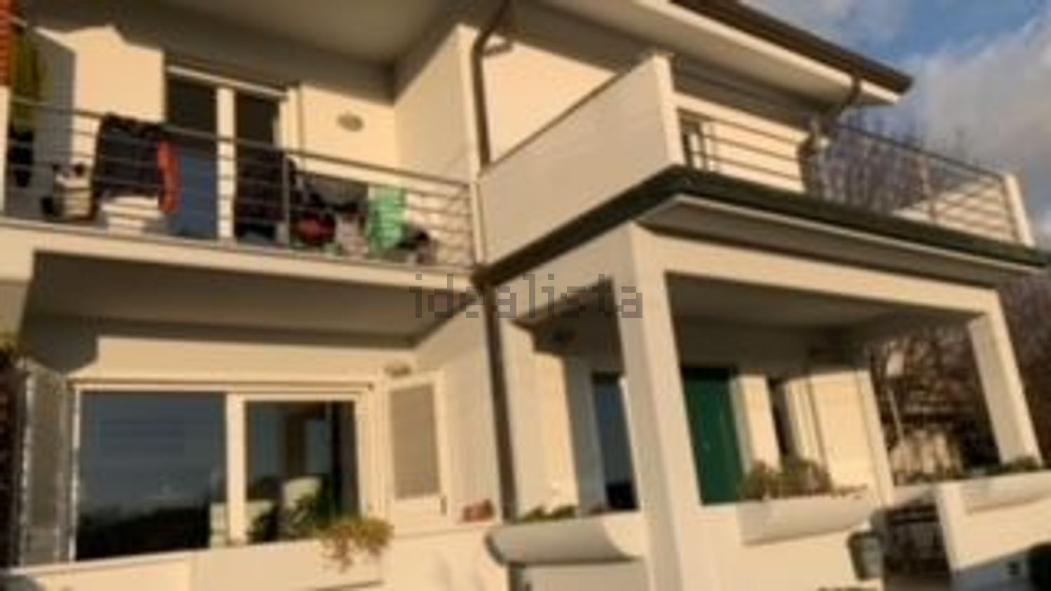 casa indipendente in vendita a Massa in zona Marina di Massa