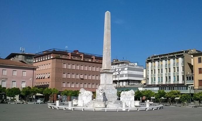 appartamento in vendita a Massa in zona Centro Storico