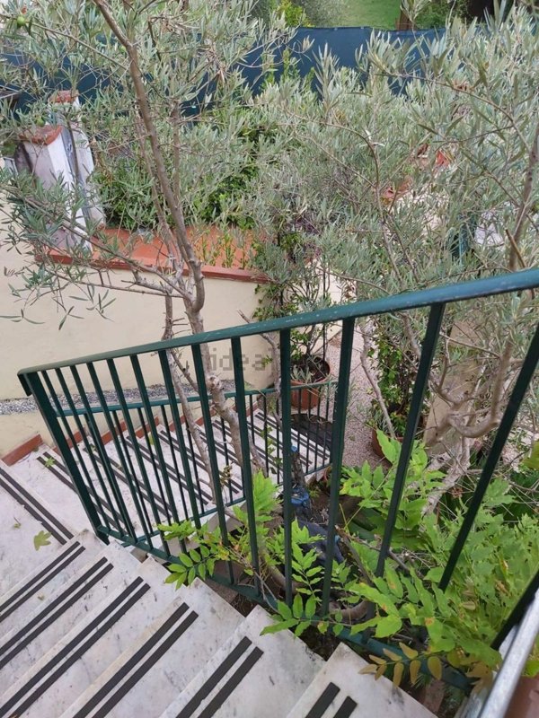 appartamento in vendita a Massa in zona Marina di Massa