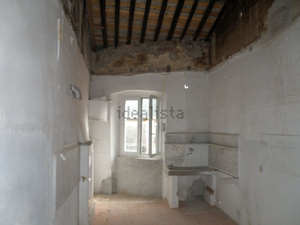 appartamento in vendita a Massa in zona Centro Storico