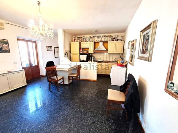 appartamento in vendita a Massa in zona Centro Storico