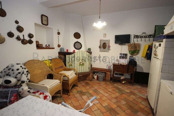 appartamento in vendita a Massa in zona Mirteto