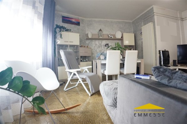appartamento in vendita a Massa in zona Marina di Massa