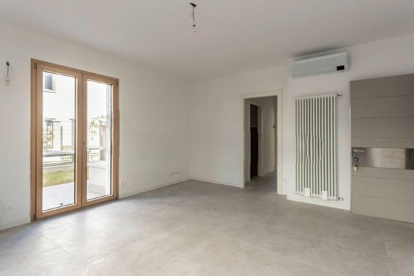 appartamento in vendita a Massa in zona Marina dei Ronchi