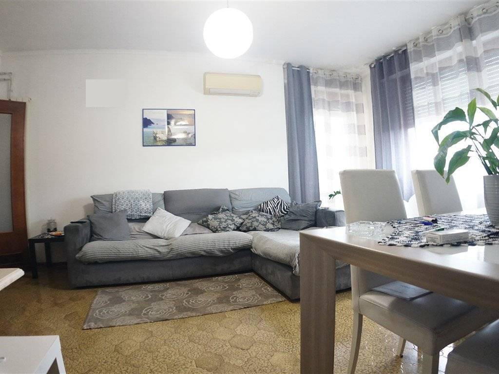 appartamento in vendita a Massa in zona Marina di Massa