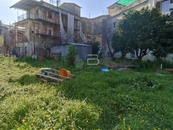 casa indipendente in vendita a Massa in zona Centro Storico