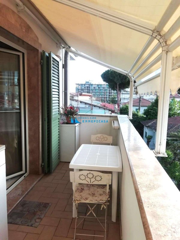 appartamento in vendita a Massa in zona Marina di Massa