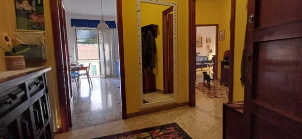 appartamento in vendita a Massa in zona Centro Storico
