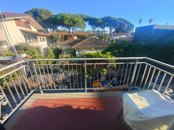 appartamento in vendita a Massa in zona Centro Storico