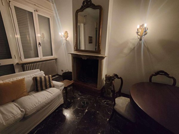 appartamento in vendita a Massa in zona Centro Storico