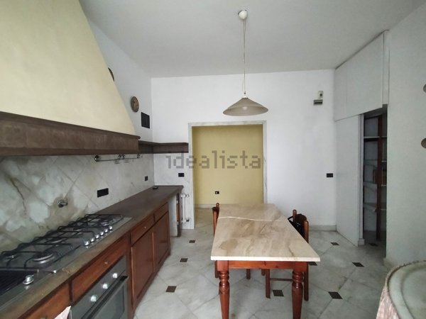 appartamento in vendita a Massa in zona Centro Storico
