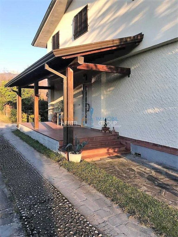 appartamento in vendita a Massa in zona Poveromo
