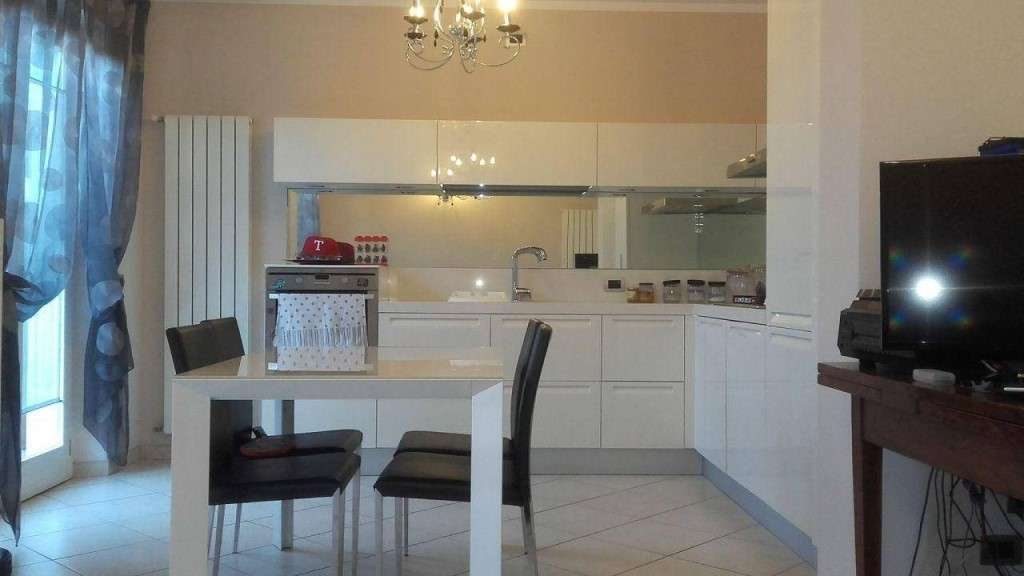 casa indipendente in vendita a Massa in zona Quercioli