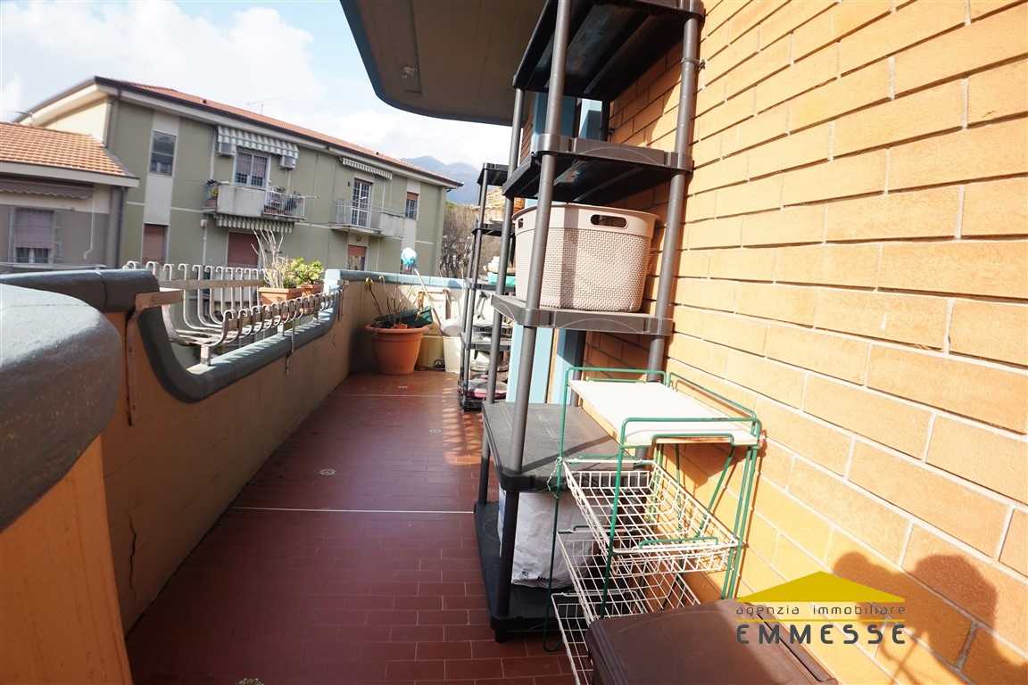 appartamento in vendita a Massa in zona Centro Storico