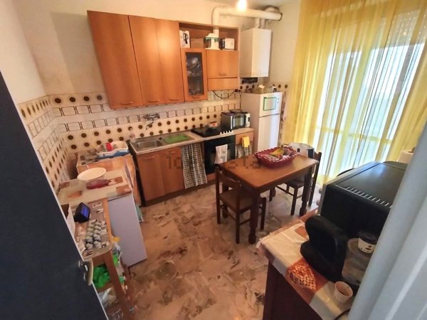 appartamento in vendita a Massa in zona Marina di Massa