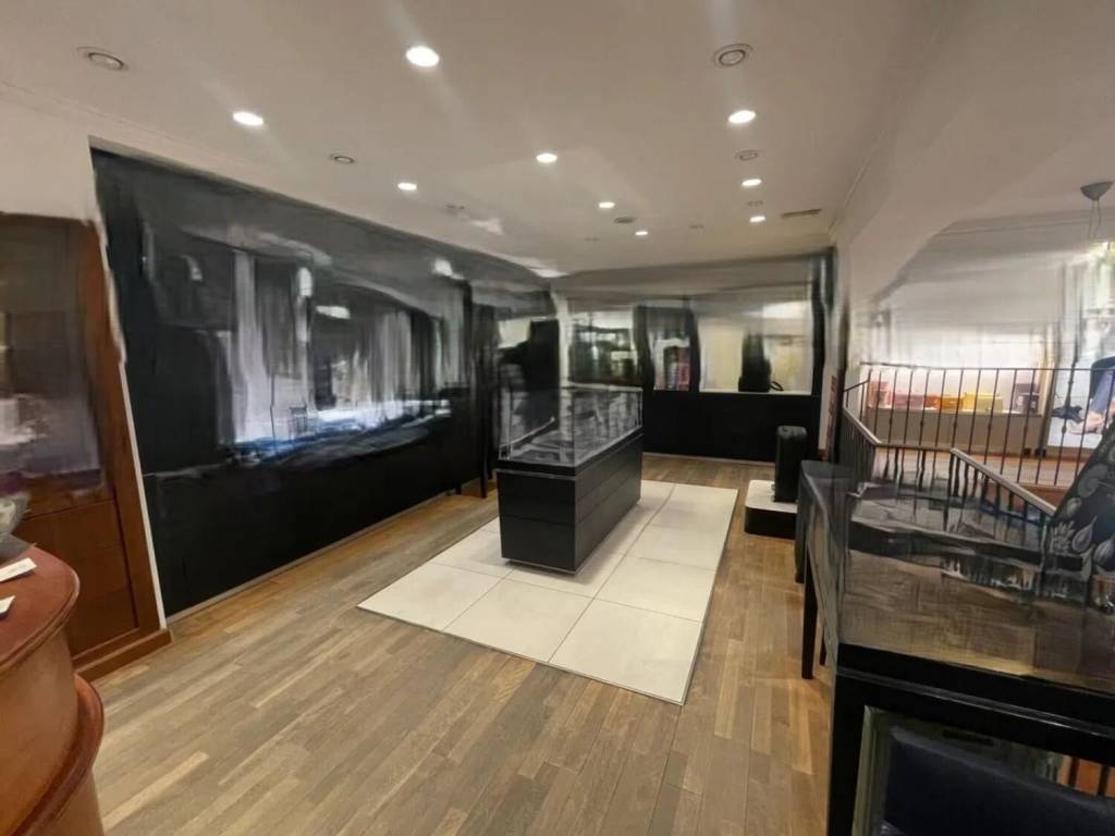 negozio in vendita a Massa in zona Centro Storico