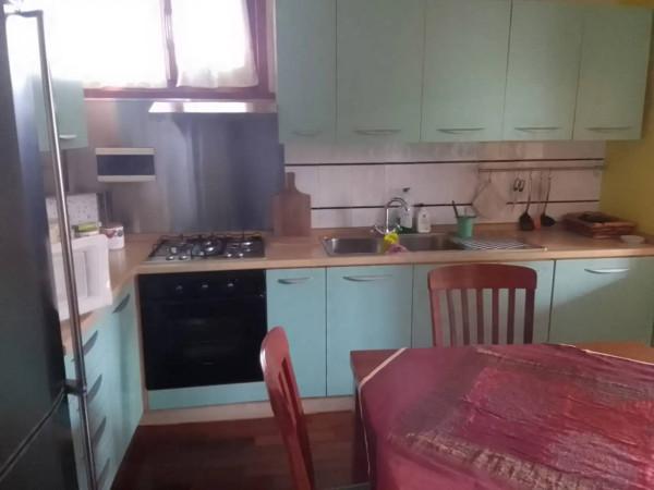 appartamento in vendita a Massa in zona Marina di Massa