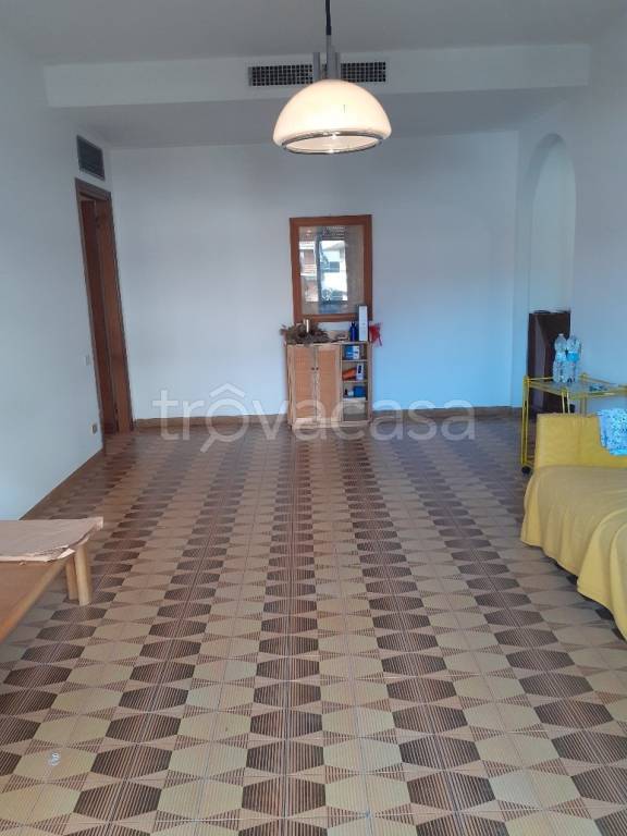appartamento in vendita a Massa in zona Centro Storico