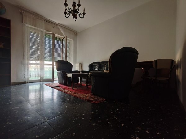 appartamento in vendita a Massa in zona Centro Storico