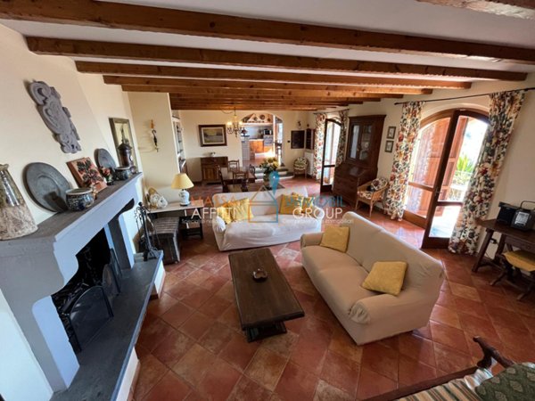 casa indipendente in vendita a Massa in zona Romagnano