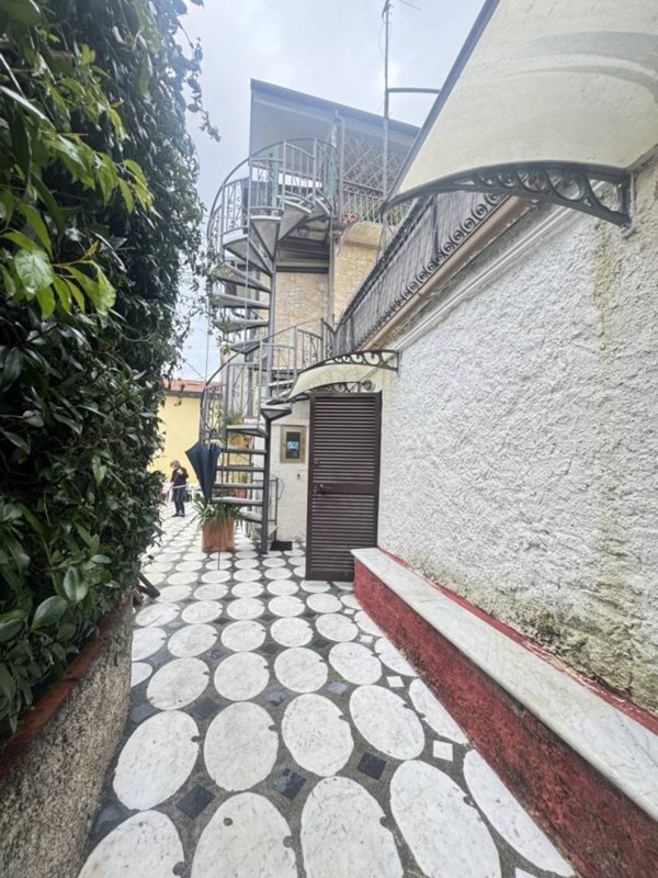 appartamento in vendita a Massa in zona Candia