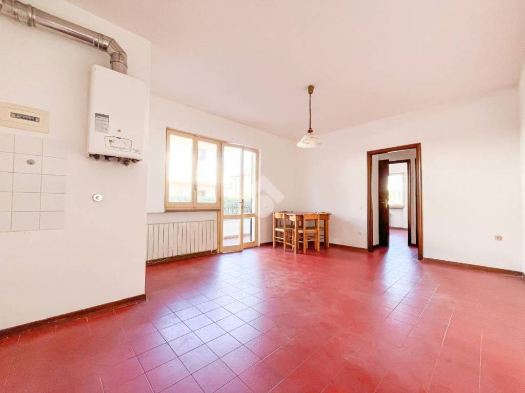 appartamento in vendita a Massa in zona Marina di Massa