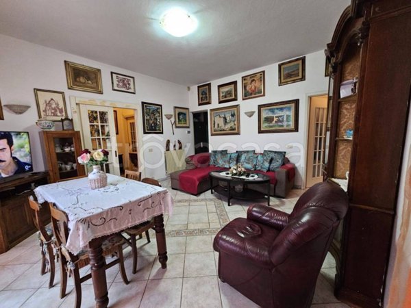appartamento in vendita a Massa in zona Marina di Massa