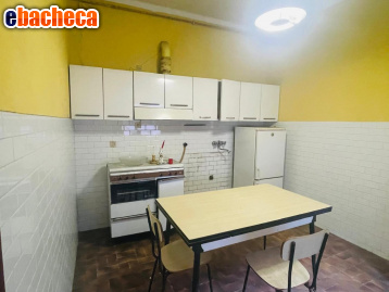 appartamento in vendita a Massa in zona Canevara
